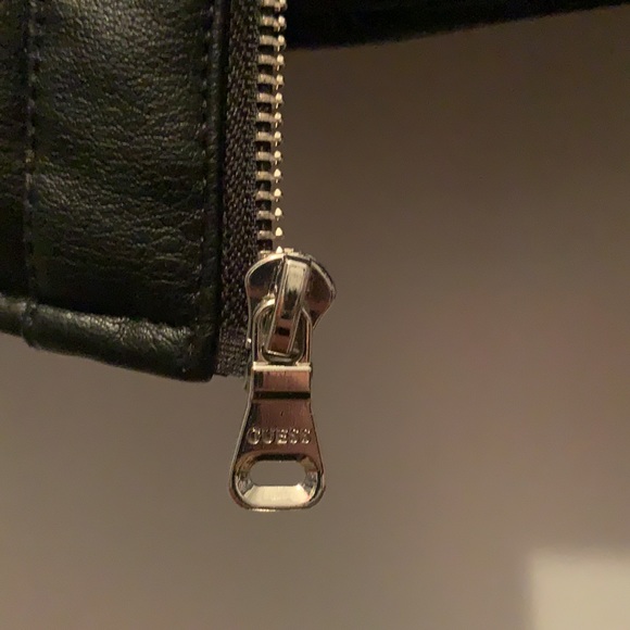 Guess sleevless jacket - Picture 3 of 5